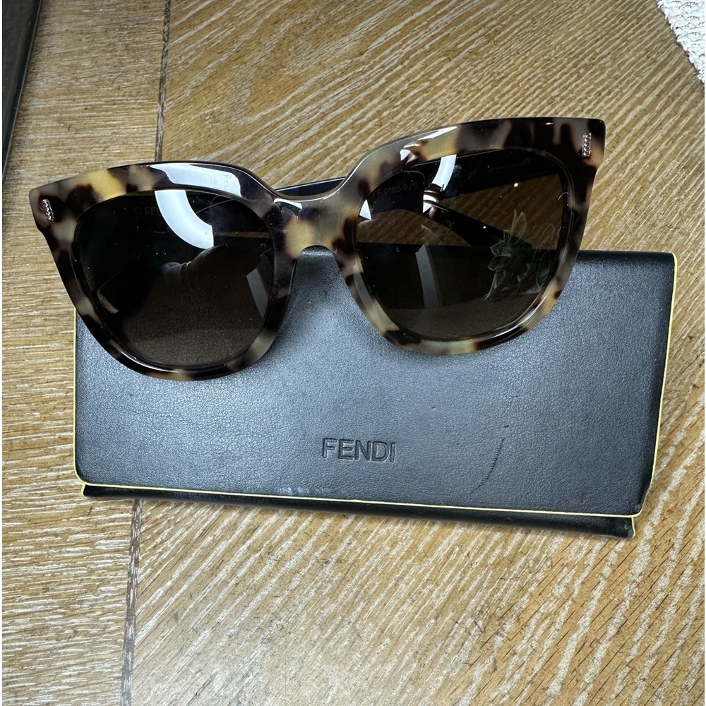 AUTHENTIC Fendi Shades